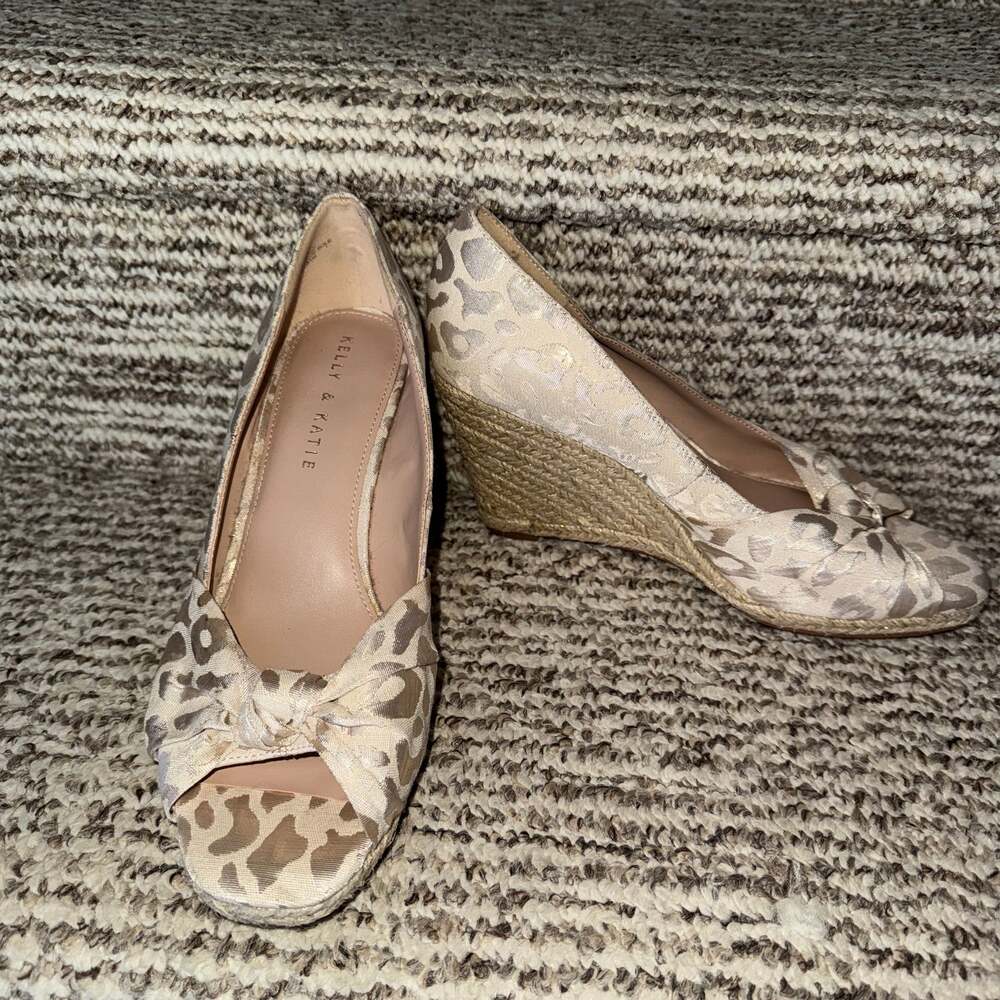 Kelly & Katie Ivala Espadrille Wedge Peep Toe Sandal Cheetah Animal Print